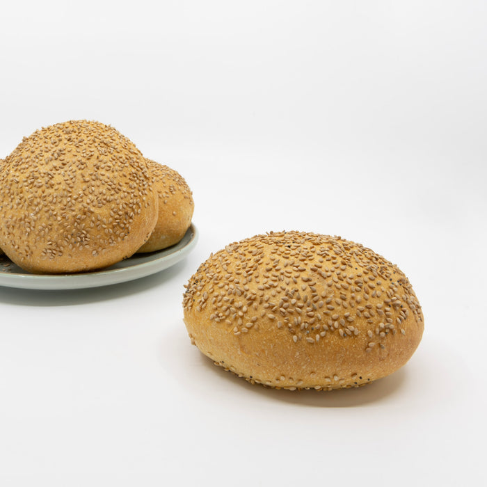 Hard bolletje wit met sesamzaad
