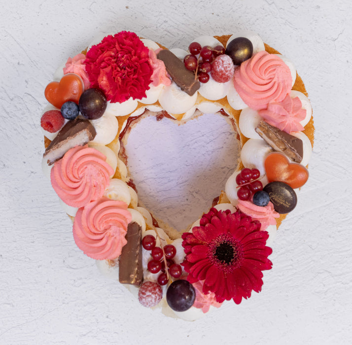 Hart taart met bloemen