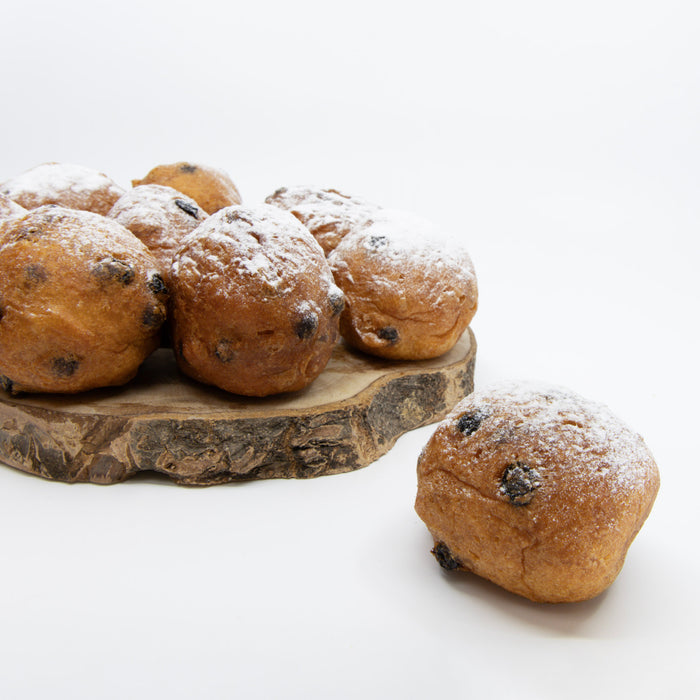Oliebol met rozijnen